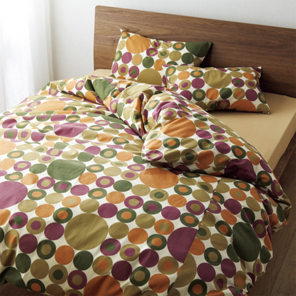 北欧イメージのベッドカバーリング