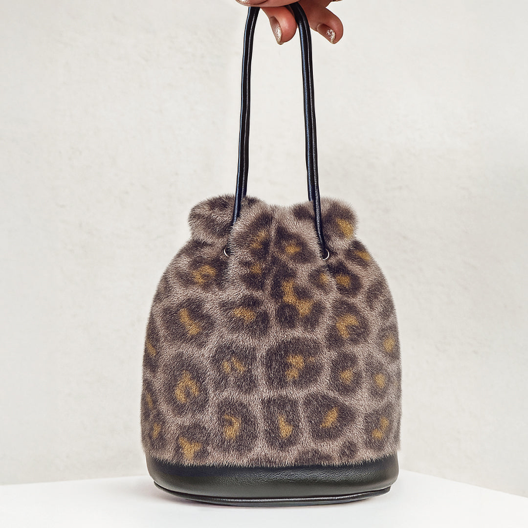 クローゼットからはじまる、季節のムード